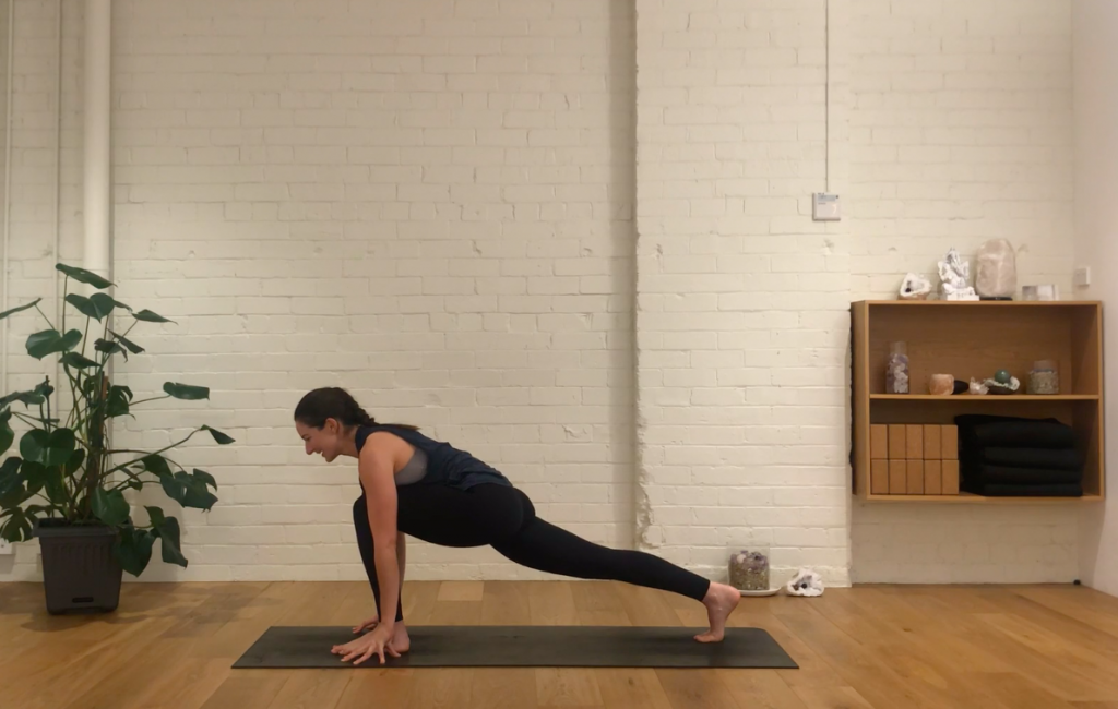 Yoga - Low Lunge Flow