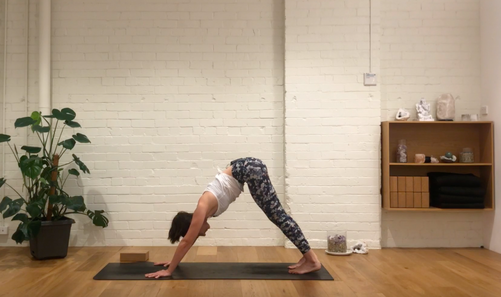 Yoga Refine - Centred Flow